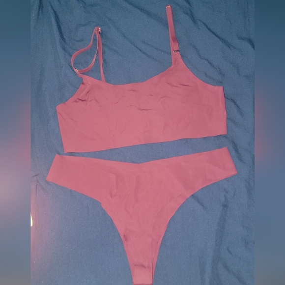 COPY - Brand New 2 sets of matching Bra & Thong Size L - Picture 6 of 12